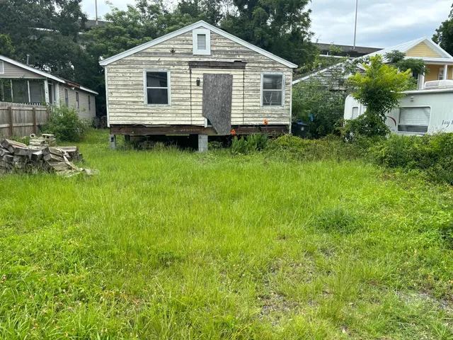 $500,000 | 30 F Street, Charleston, SC 29403