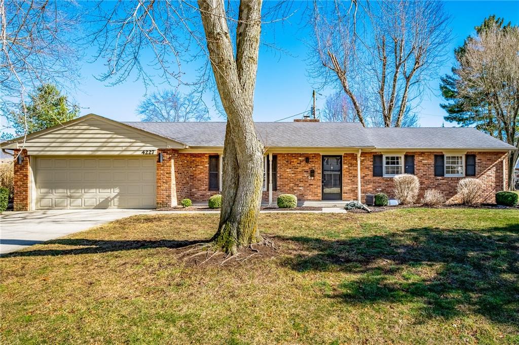 4227 Ridgeway Avenue Columbus, IN 47203 - Photo 1 of 29 Gallery Image 1