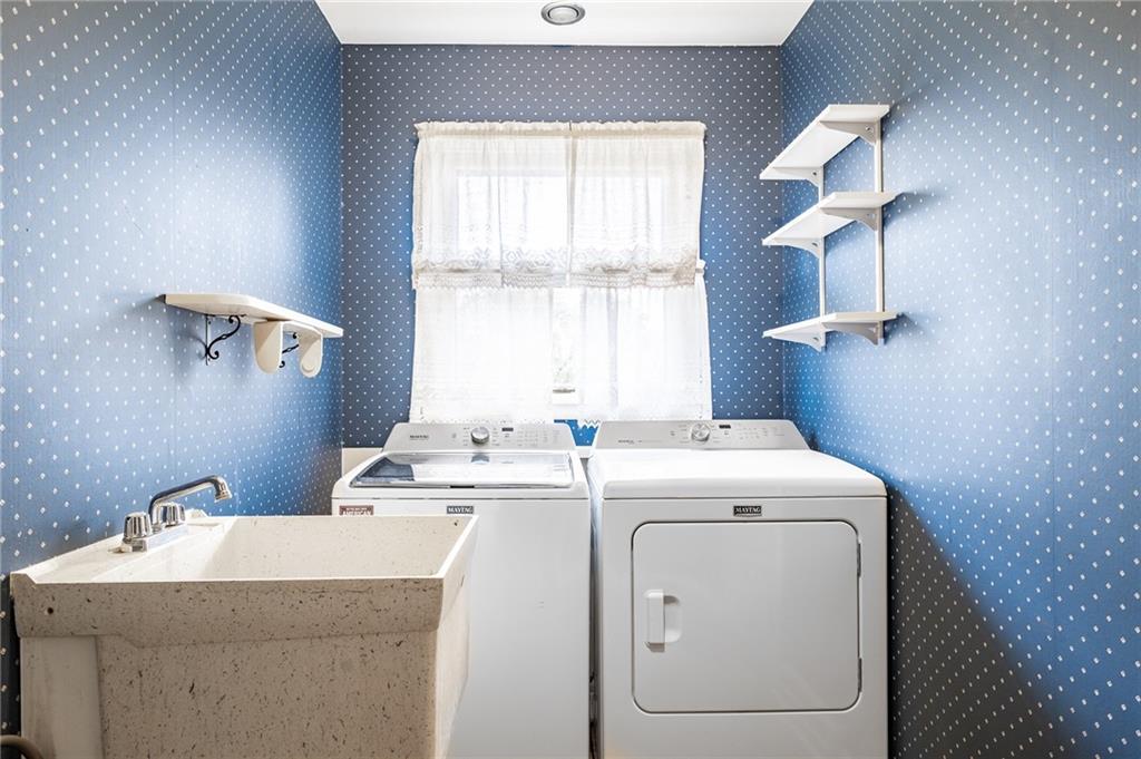4227 Ridgeway Avenue Columbus, IN 47203 - Photo 11 of 29 Gallery Image 11