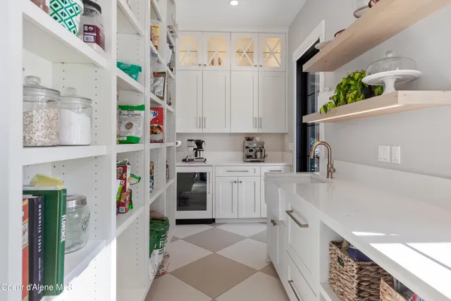 $4,500,000 | 713 North Center Valley Road, Sandpoint, ID 83864