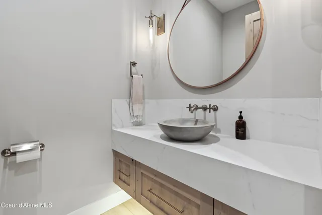 $4,500,000 | 713 North Center Valley Road, Sandpoint, ID 83864