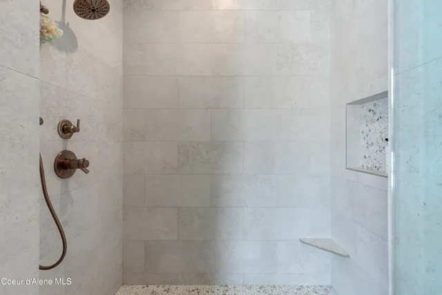 $4,500,000 | 713 North Center Valley Road, Sandpoint, ID 83864