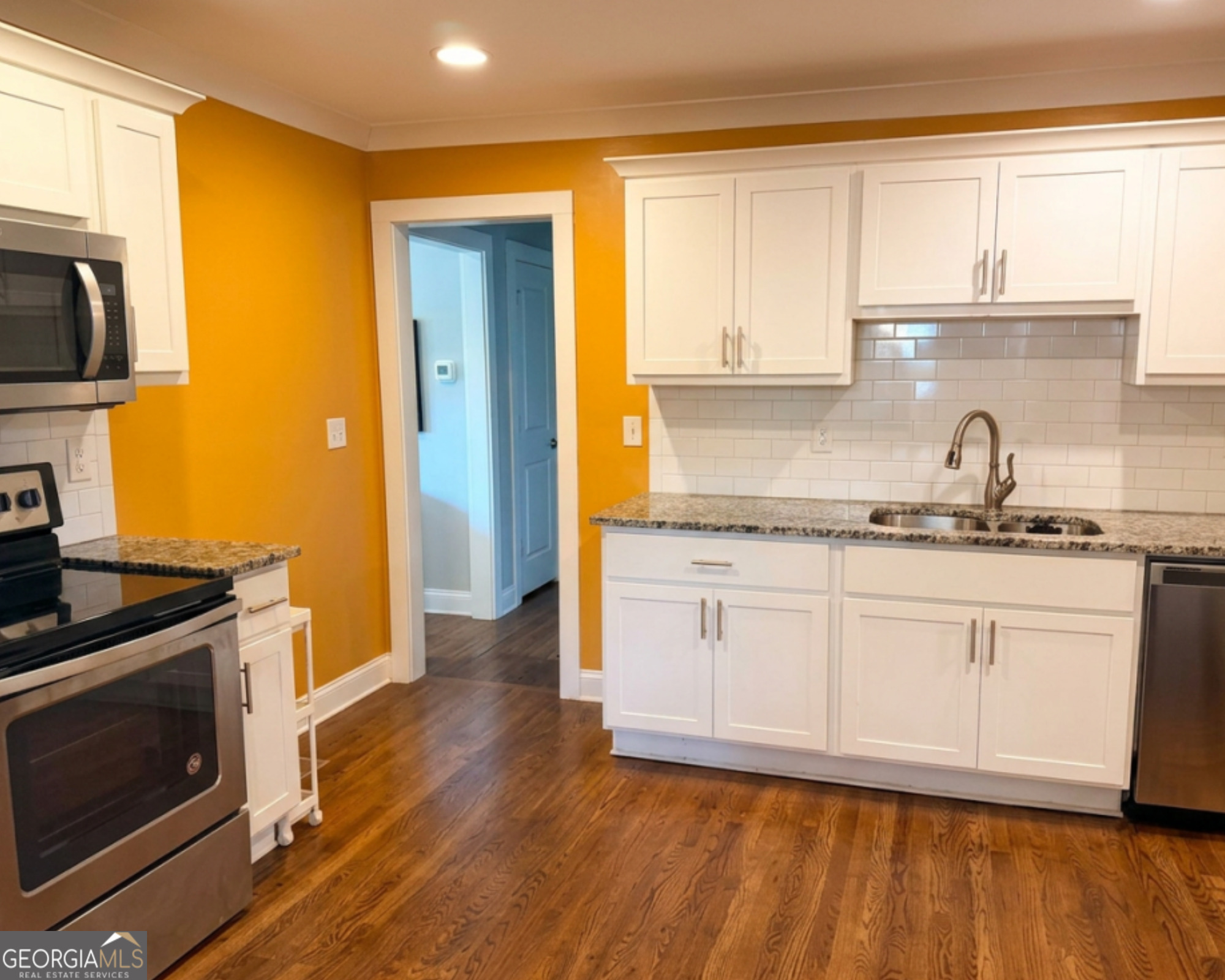 2561 Sylvan Road East Point, GA 30344 - Photo 4 of 17