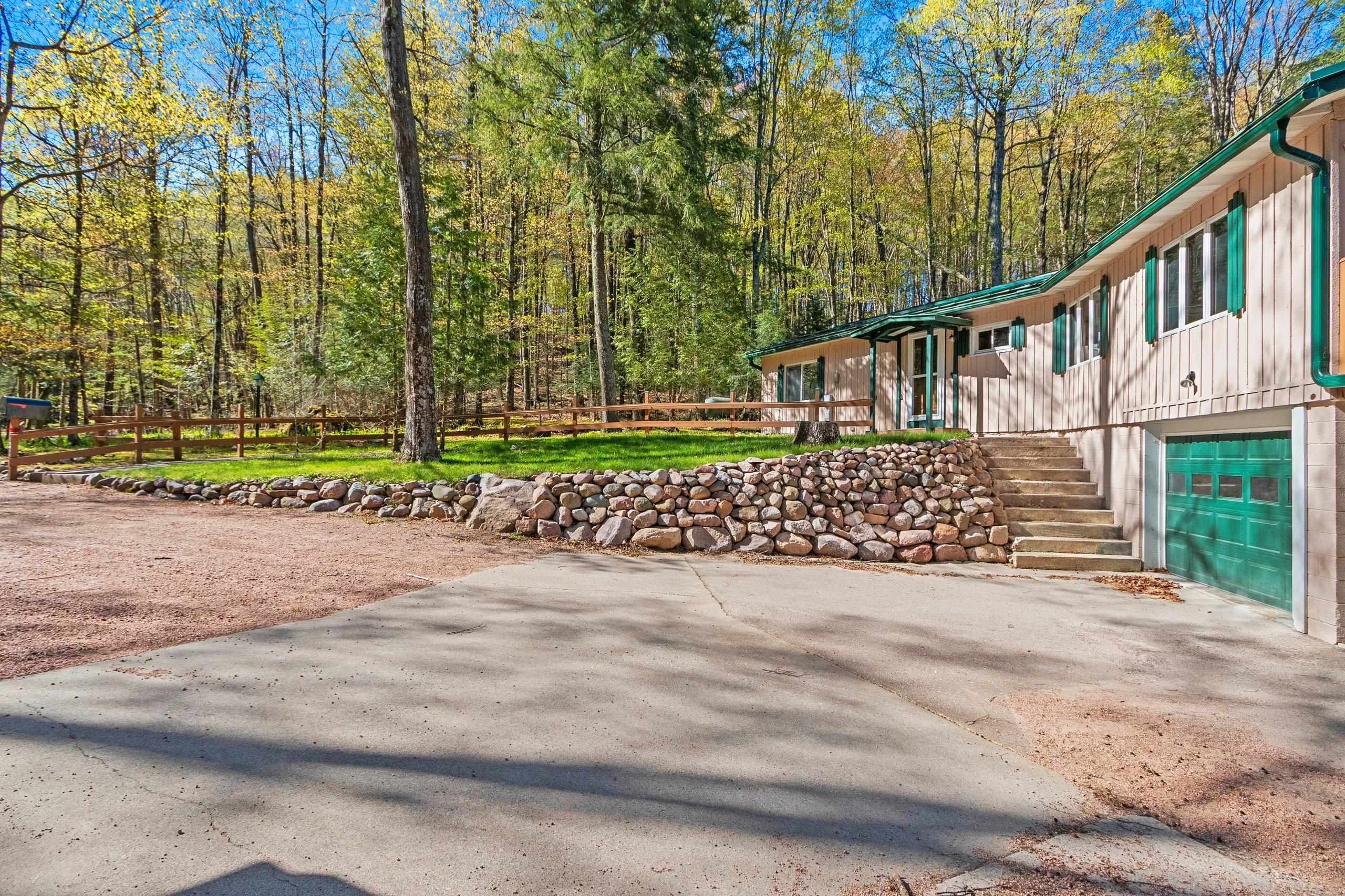 W11430 Riverside Road Marion, WI 54950 - Photo 6 of 44