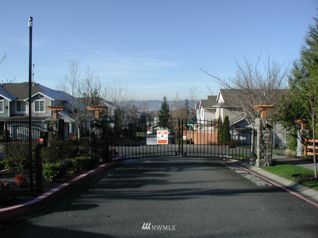 4912 Talbot Place South, Unit D Renton, WA 98055 - Photo 15 of 15