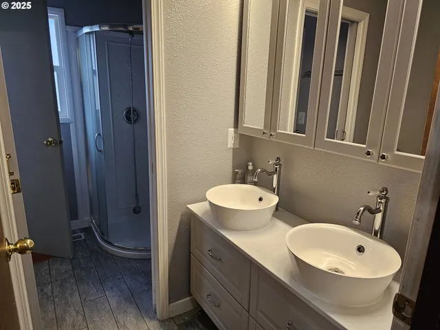 $400,000 | 2115 Northeast 144th Avenue, Portland, OR 97230