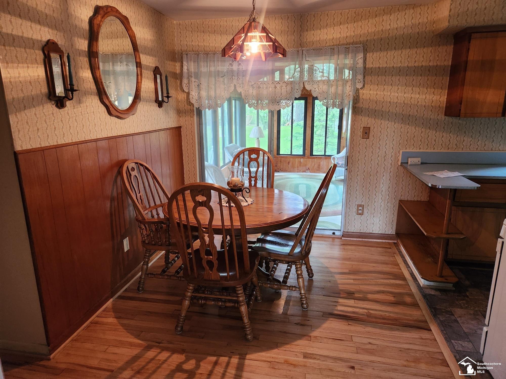 15565 Inkster Road Livonia, MI 48154 - Photo 12 of 27