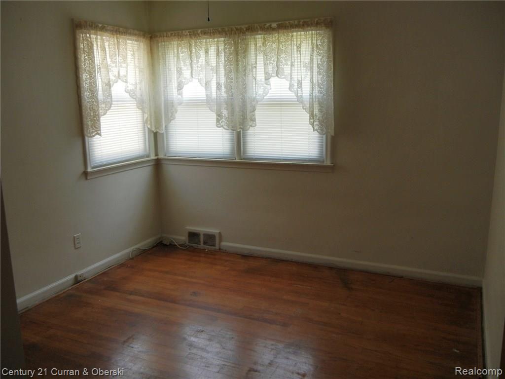 232 Amherst Street Inkster, MI 48141 - Photo 8 of 13 bedroom