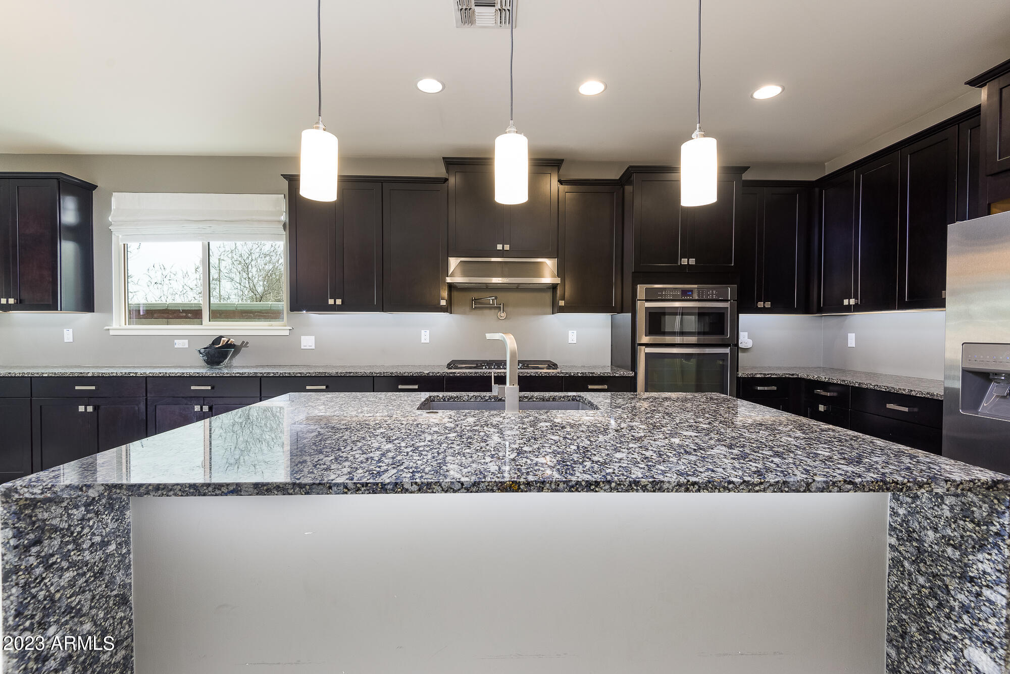 14332 West Wethersfield Road Surprise, AZ 85379 - Photo 10 of 29 Wethersfield