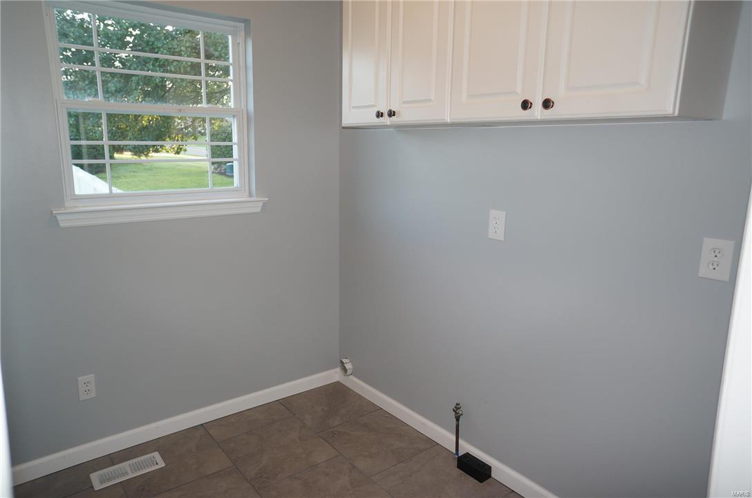 6000 Hagemann Road St. Louis, MO 63128 - Photo 12 of 29 Gallery Image 12