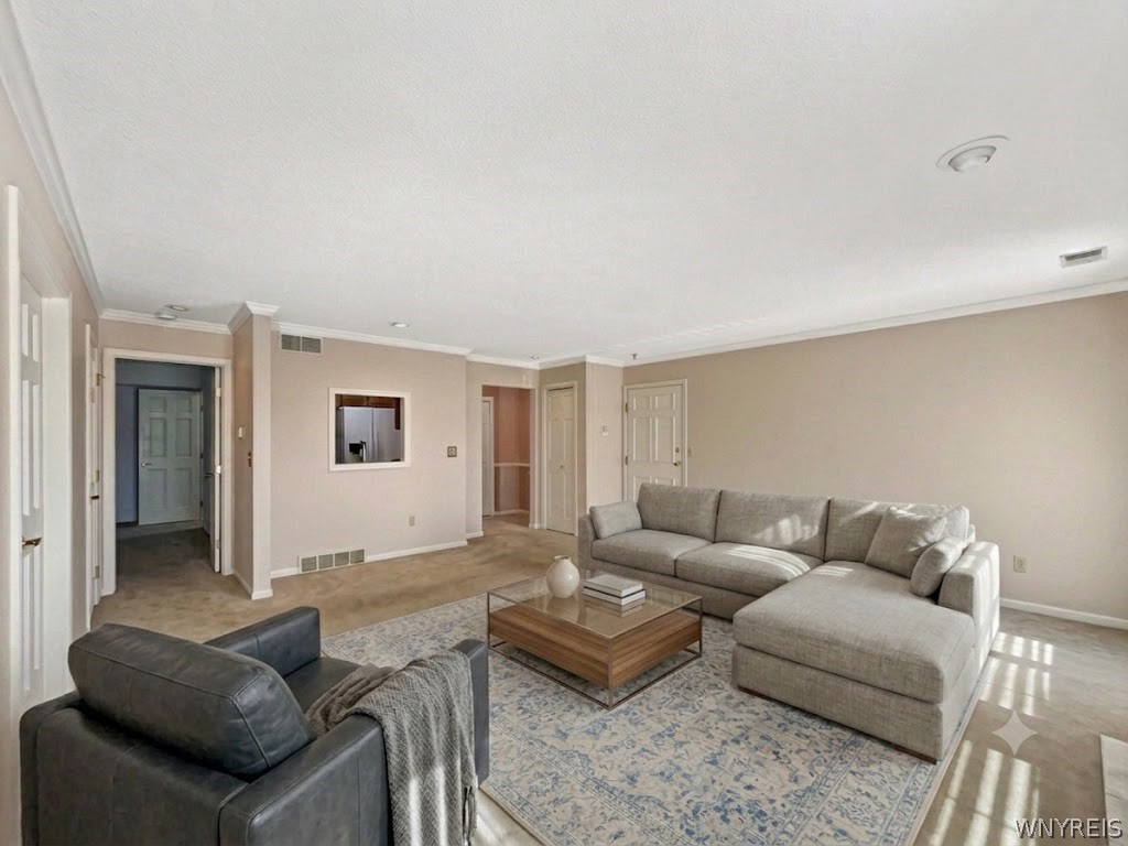 640 Youngs Road, Unit A Amherst, NY 14221 - Photo 7 of 34 Living room