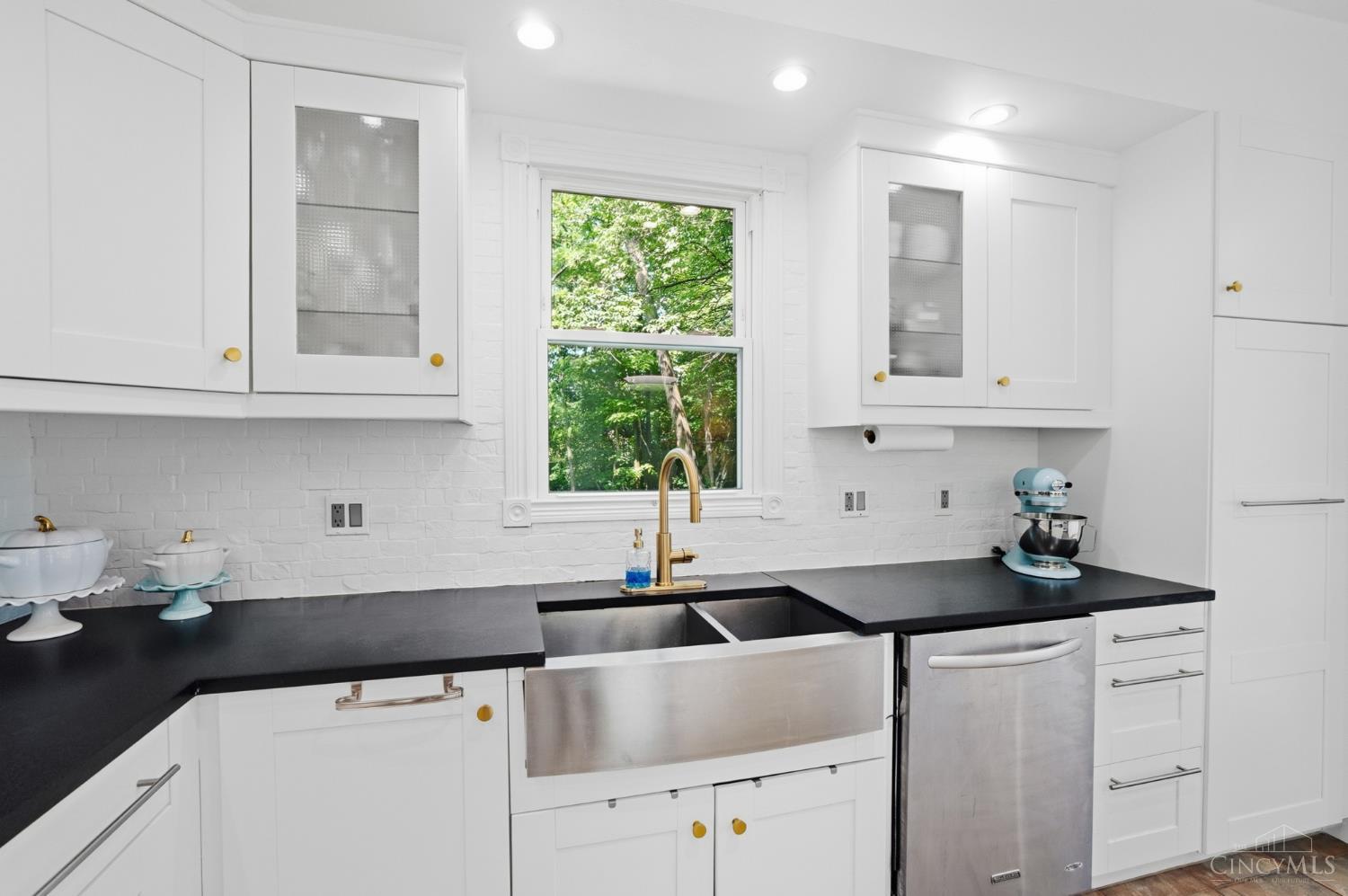 506 Boal Street Cincinnati, OH 45202 - Photo 29 of 69