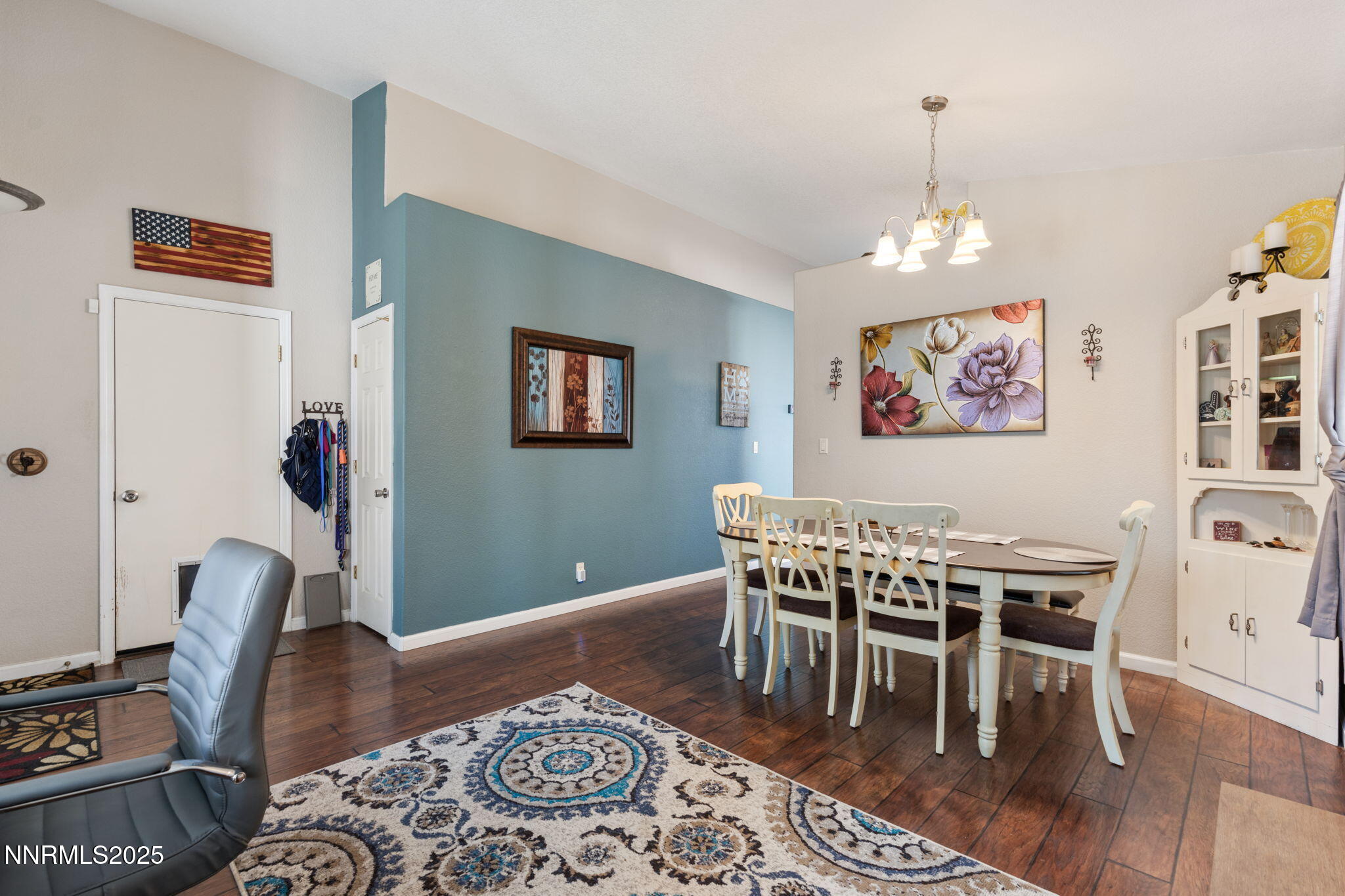 2155 Eagle Greens Drive Reno, NV 89521 - Photo 7 of 31 a view of a dining room with furniture