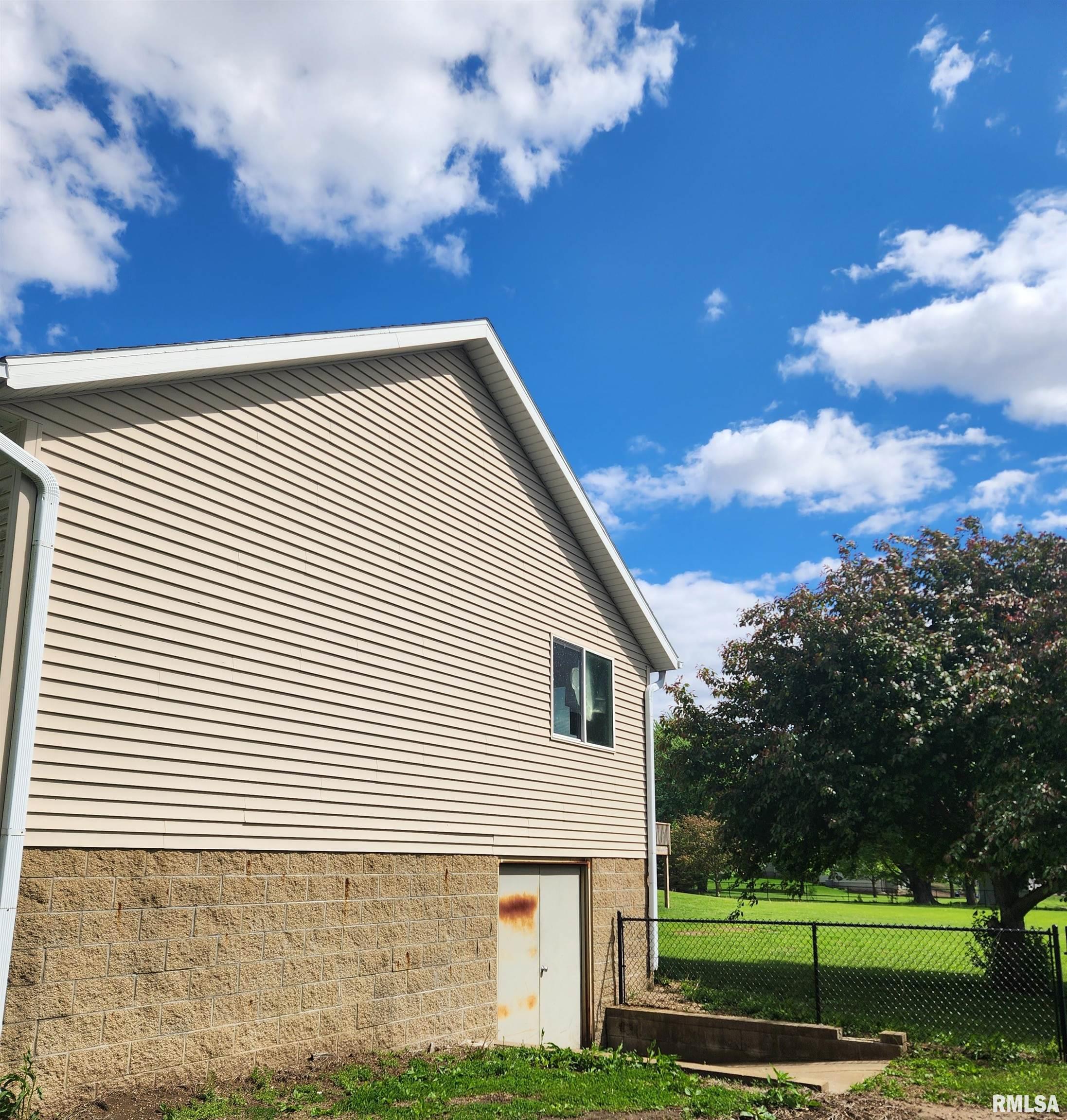 1148 Dieble Road Washington, IL 61571 - Photo 5 of 26