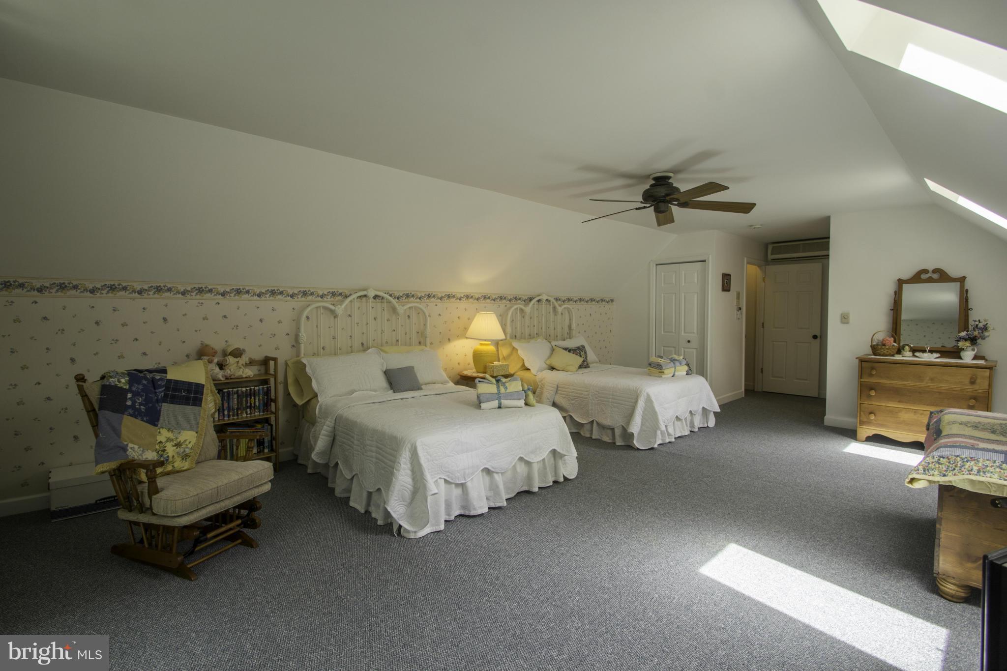 1788 Bayside Beach Road Pasadena, MD 21122 - Photo 17 of 30 Huge Bedroom in Loft with Skylights