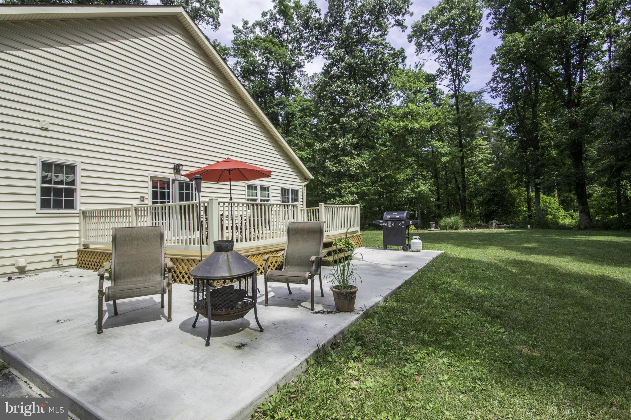 1788 Bayside Beach Road Pasadena, MD 21122 - Photo 28 of 30 Patio & Deck View