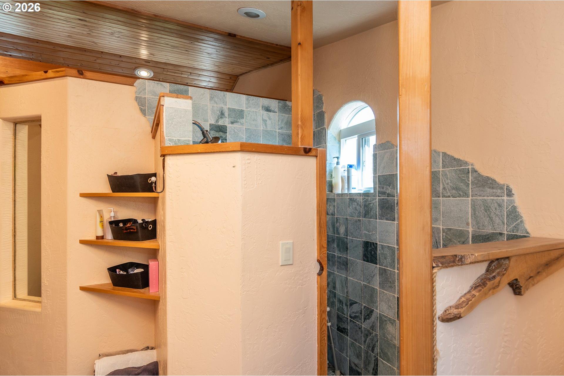 709 Ash Creek Road Riddle, OR 97469 - Photo 20 of 48 Gallery Image 20