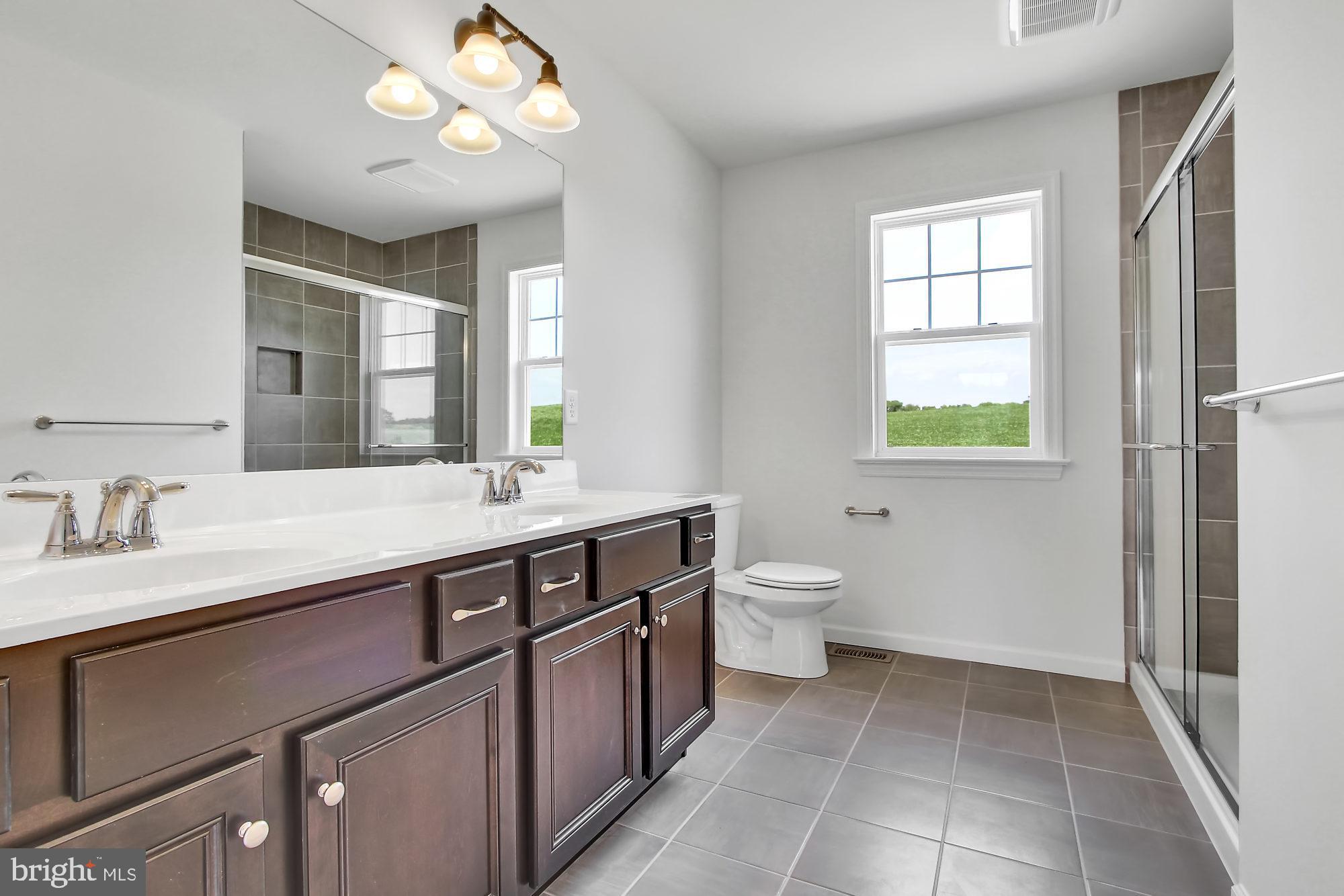 658 Rishel Drive York, PA 17406 - Photo 13 of 21 Gallery Image 13