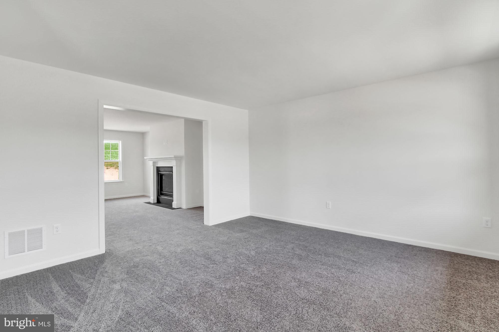 658 Rishel Drive York, PA 17406 - Photo 4 of 21 Gallery Image 4