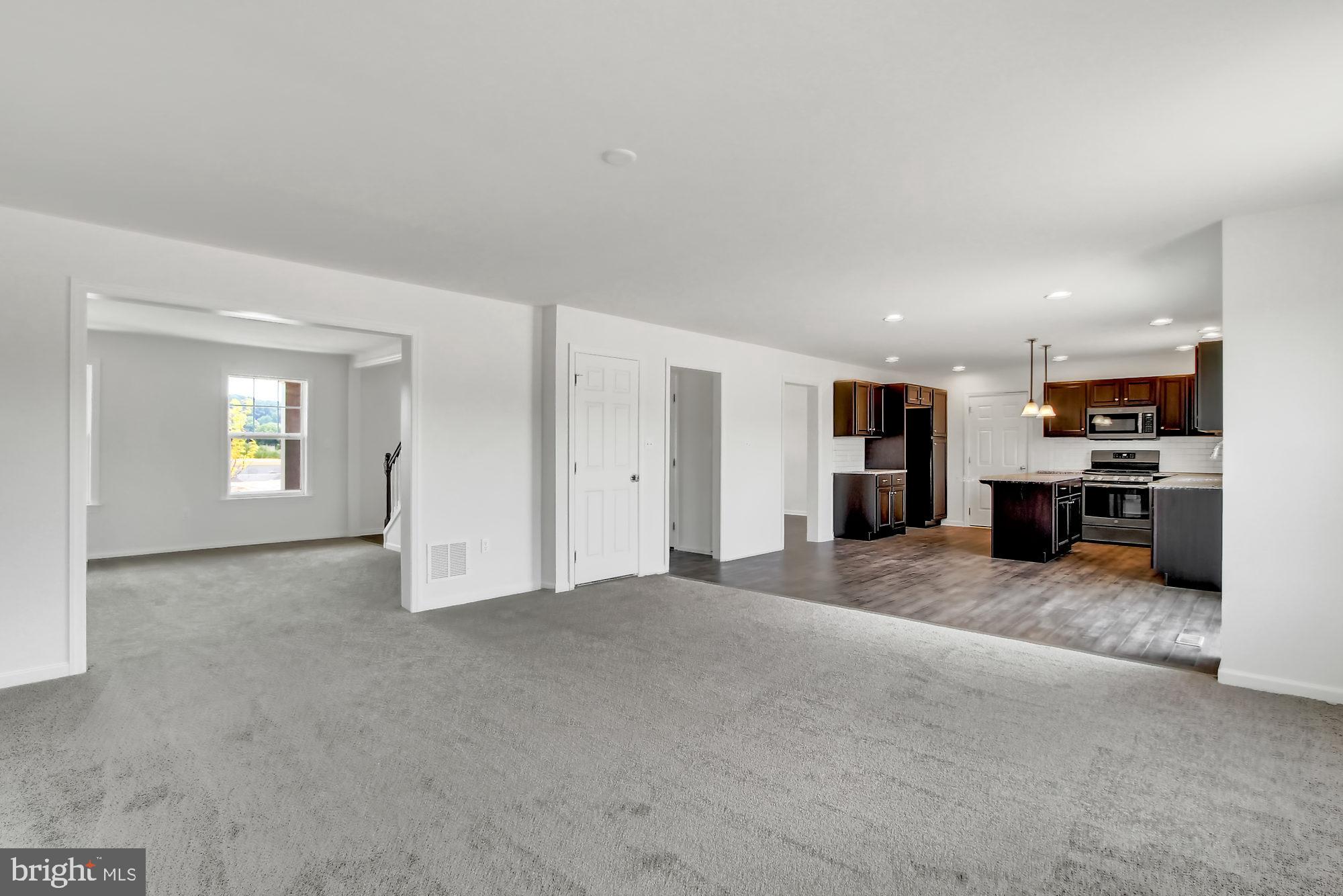 658 Rishel Drive York, PA 17406 - Photo 6 of 21 Gallery Image 6