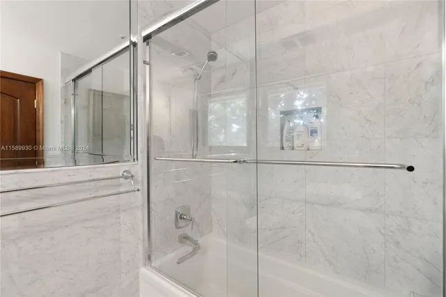 $3,750,000 | 530 Ocean Boulevard, Golden Beach, FL 33160