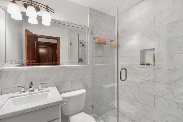 $3,750,000 | 530 Ocean Boulevard, Golden Beach, FL 33160