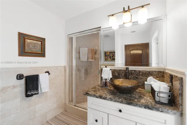 $3,750,000 | 530 Ocean Boulevard, Golden Beach, FL 33160