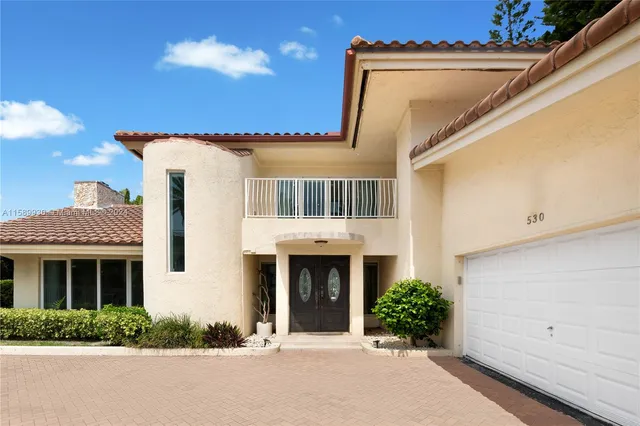 $3,750,000 | 530 Ocean Boulevard, Golden Beach, FL 33160