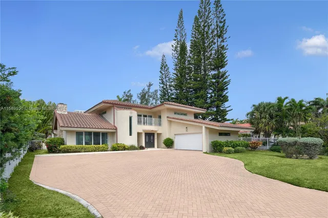 $3,750,000 | 530 Ocean Boulevard, Golden Beach, FL 33160