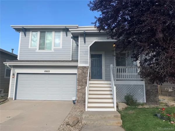 $2,950 | 10622 Cherrybrook Circle, Highlands Ranch, CO 80126