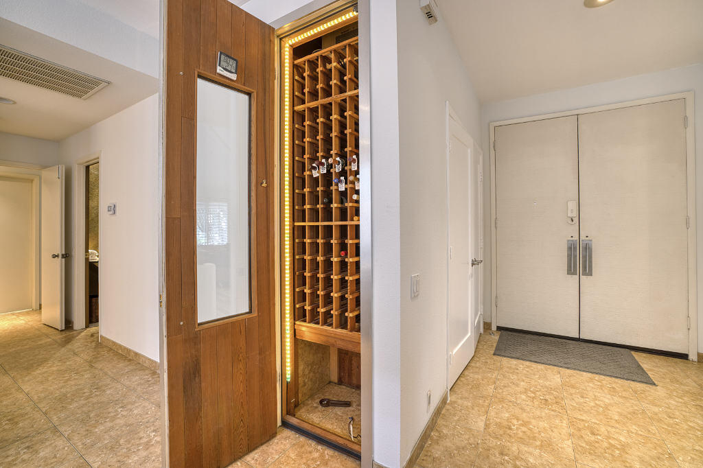 17 Lakeshore Drive Rancho Mirage, CA 92270 - Photo 8 of 23 a view of a room with a door