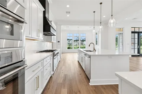 $1,098,000 | 809 Chretien Point Avenue, Covington, LA 70433