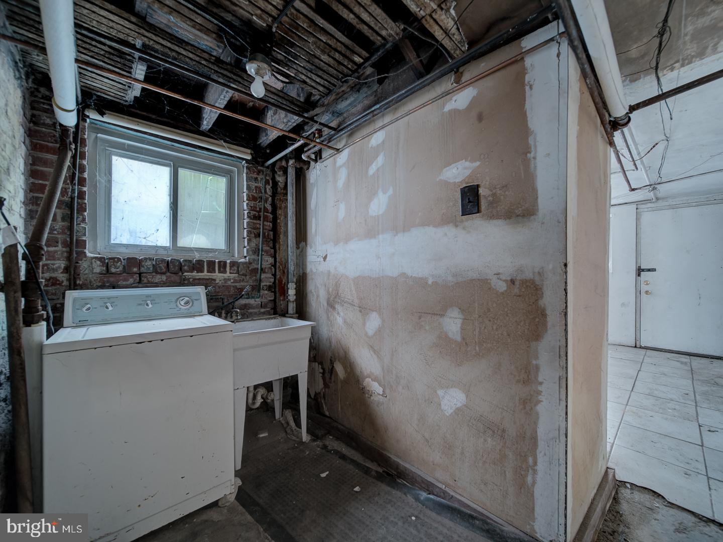 1129 Girard Street Northwest Washington, DC 20009 - Photo 48 of 53