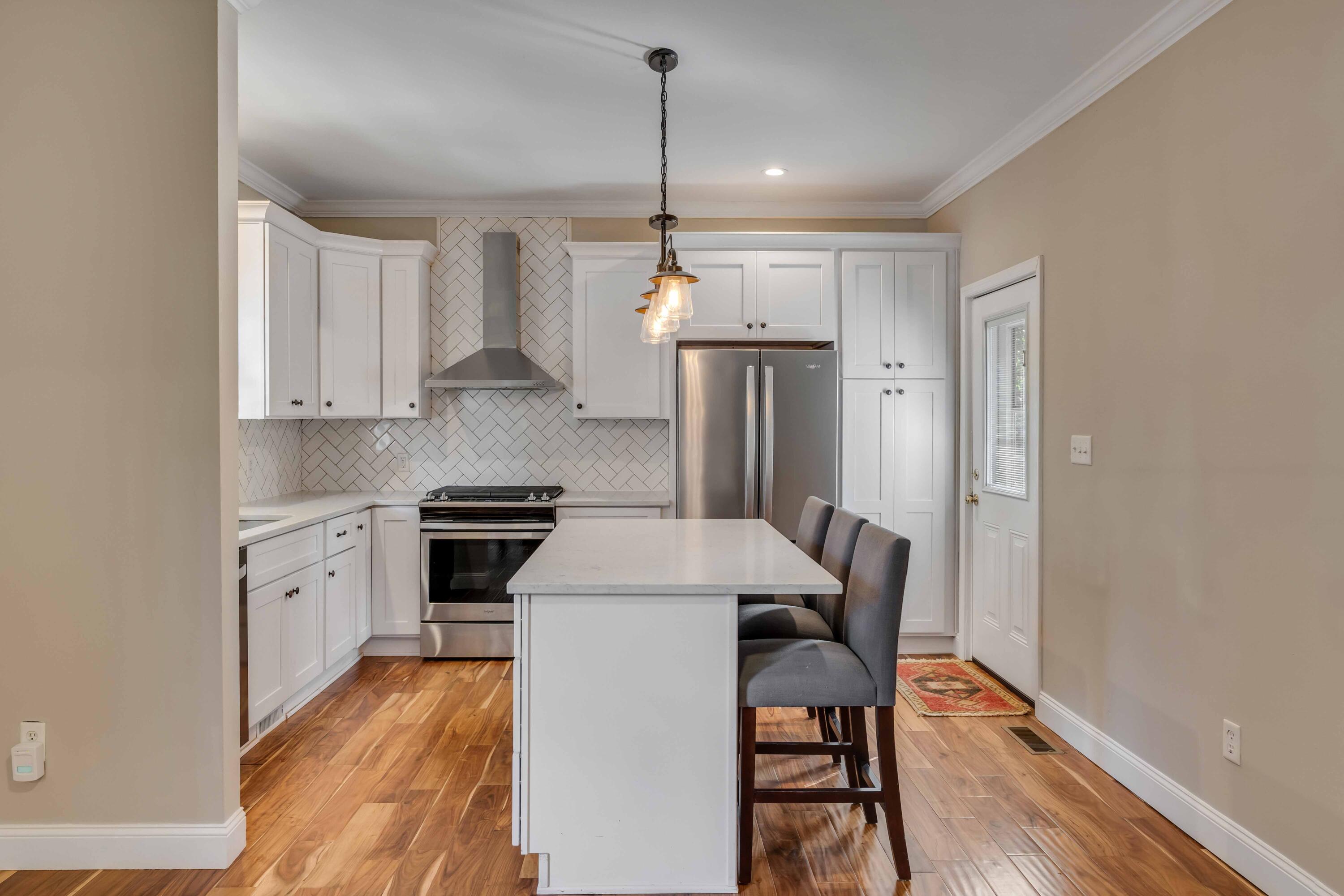 8 Coming Street, Unit B Charleston, SC 29401 - Photo 3 of 24 8BComingStreet_NickCannPhoto-17