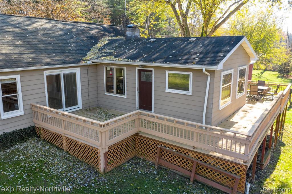 9051 North Latson Road Howell, MI 48855 - Photo 9 of 61