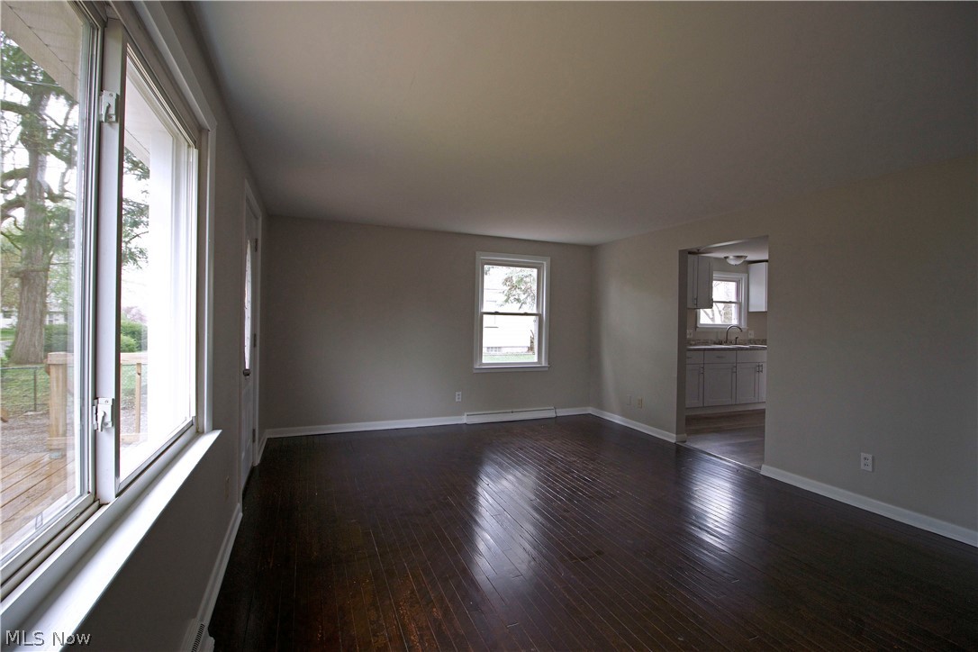 417 Lansing Road Akron, OH 44312 - Photo 3 of 10
