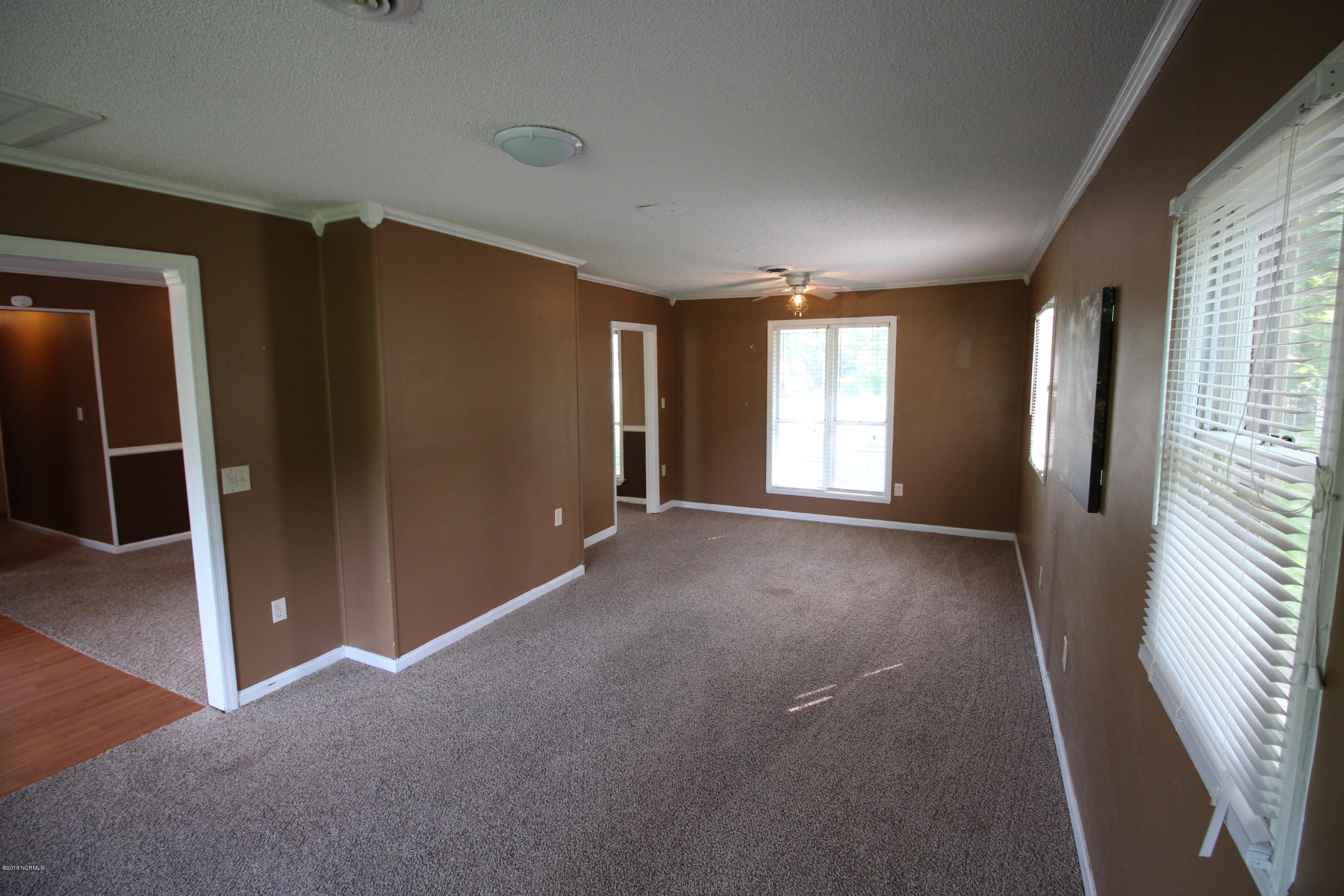 124 Mill Pond Road Jacksonville, NC 28546 - Photo 7 of 29 IMG_0174