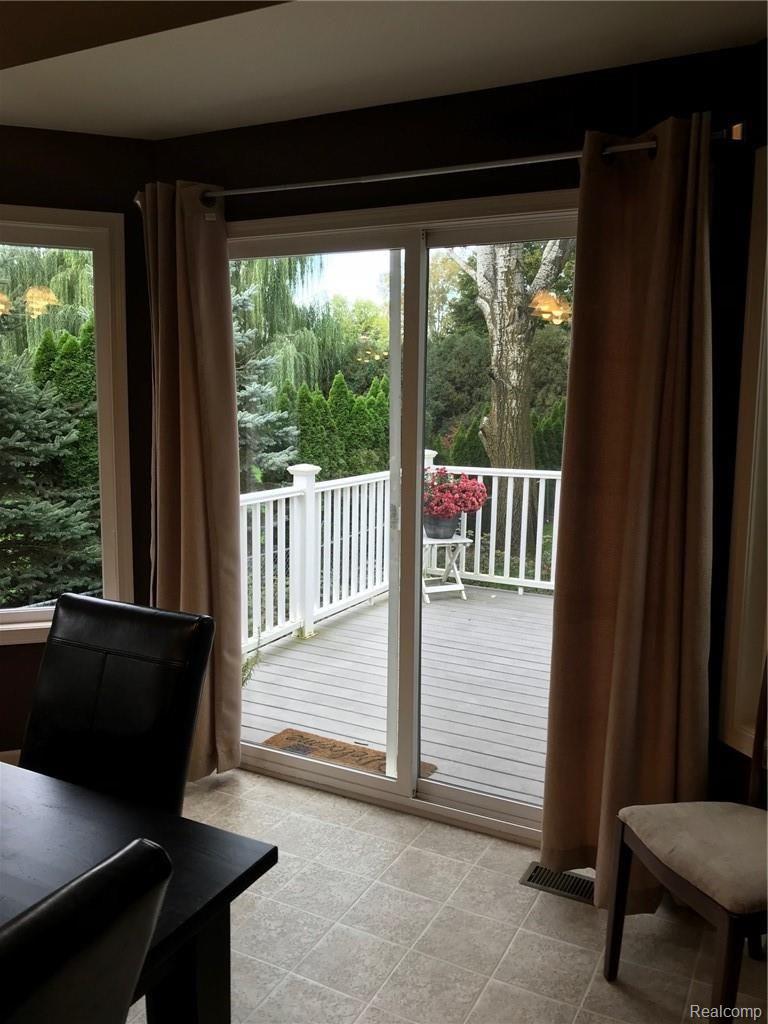 19787 Gill Road Livonia, MI 48152 - Photo 19 of 40 image9.jpeg