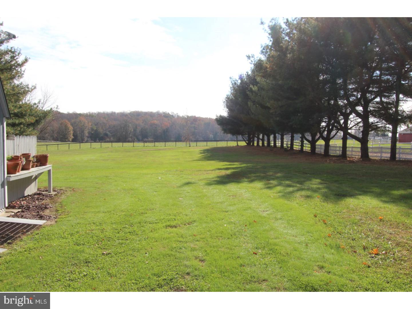 642 Lincoln Road Pilesgrove, NJ 08098 - Photo 22 of 24 View in Back