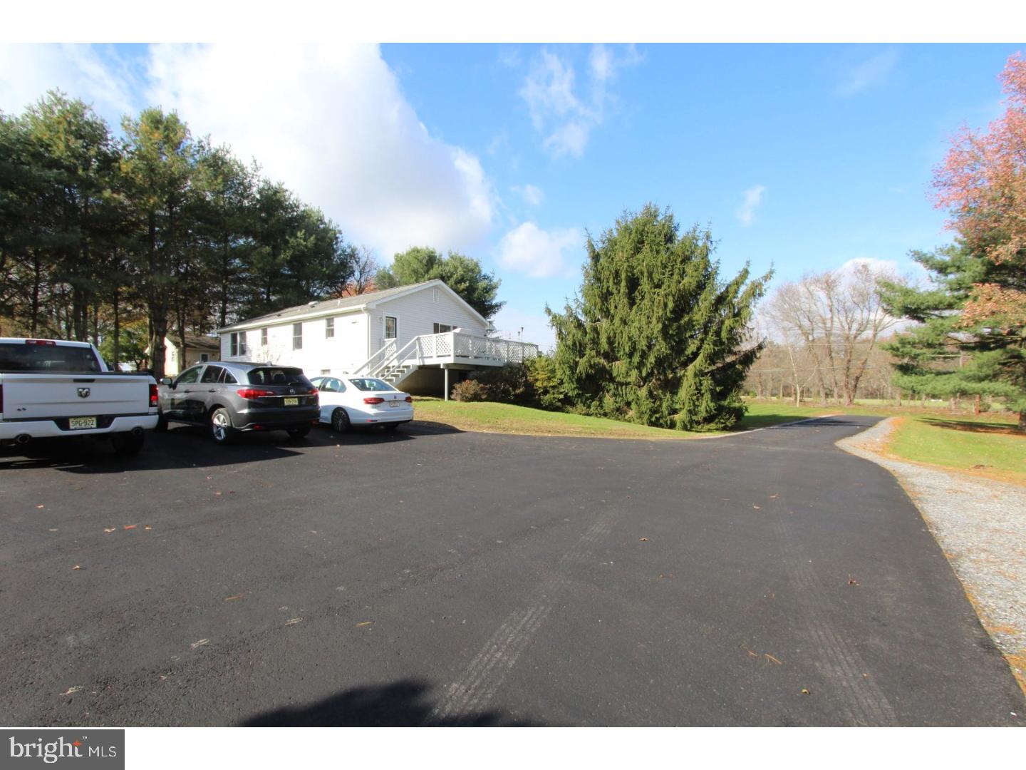642 Lincoln Road Pilesgrove, NJ 08098 - Photo 23 of 24 Driveway