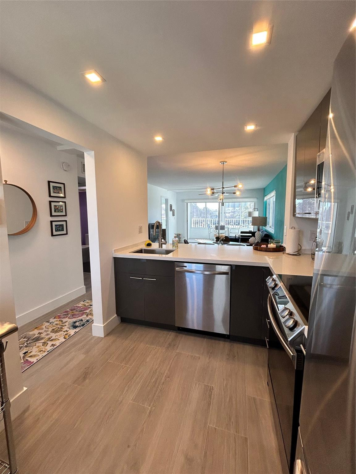 3221 Northeast 8th Street, Unit 301F Pompano Beach, FL 33062 - Photo 12 of 44 Photo 15