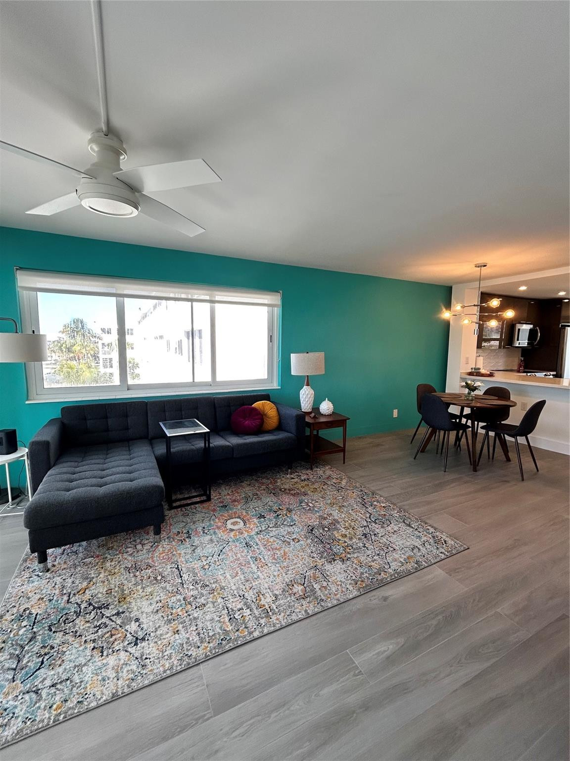 3221 Northeast 8th Street, Unit 301F Pompano Beach, FL 33062 - Photo 16 of 44 Photo 19