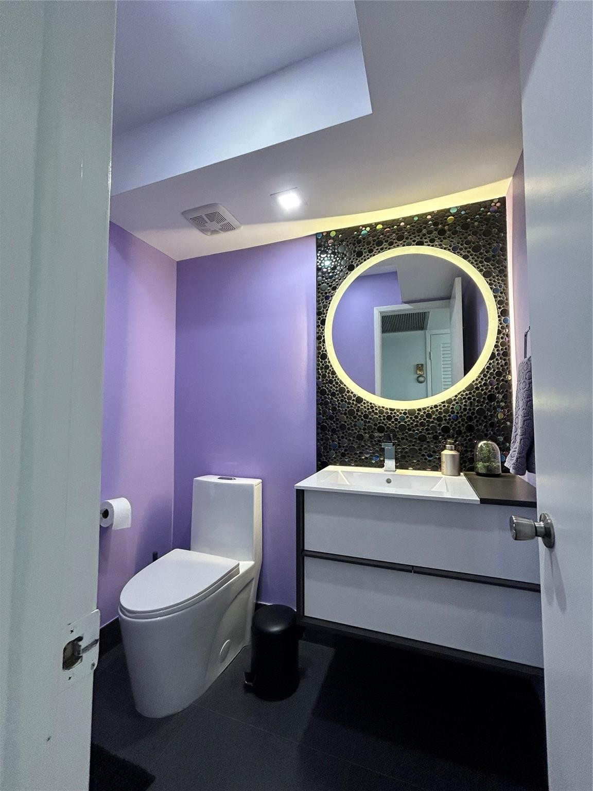 3221 Northeast 8th Street, Unit 301F Pompano Beach, FL 33062 - Photo 22 of 44 Photo 25