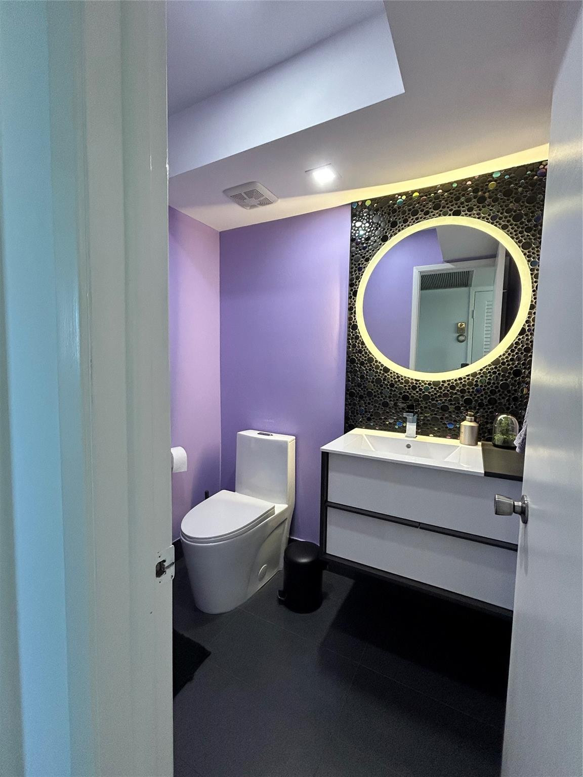 3221 Northeast 8th Street, Unit 301F Pompano Beach, FL 33062 - Photo 33 of 44 Photo 36