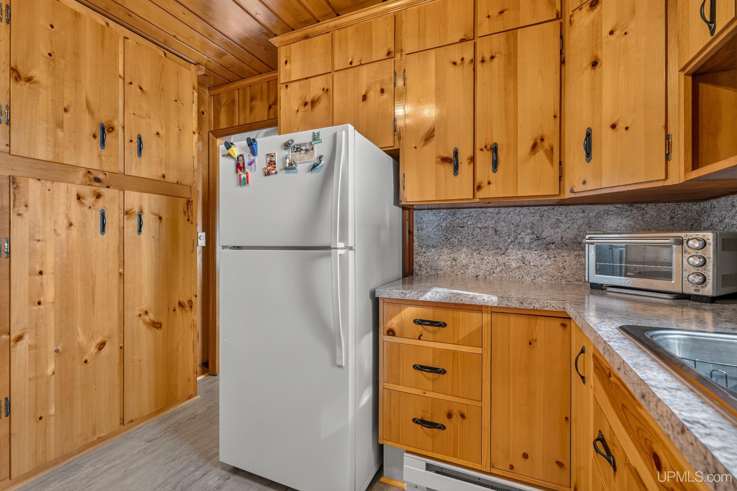 881 East Gulliver Lake Road Gulliver, MI 49840 - Photo 24 of 75