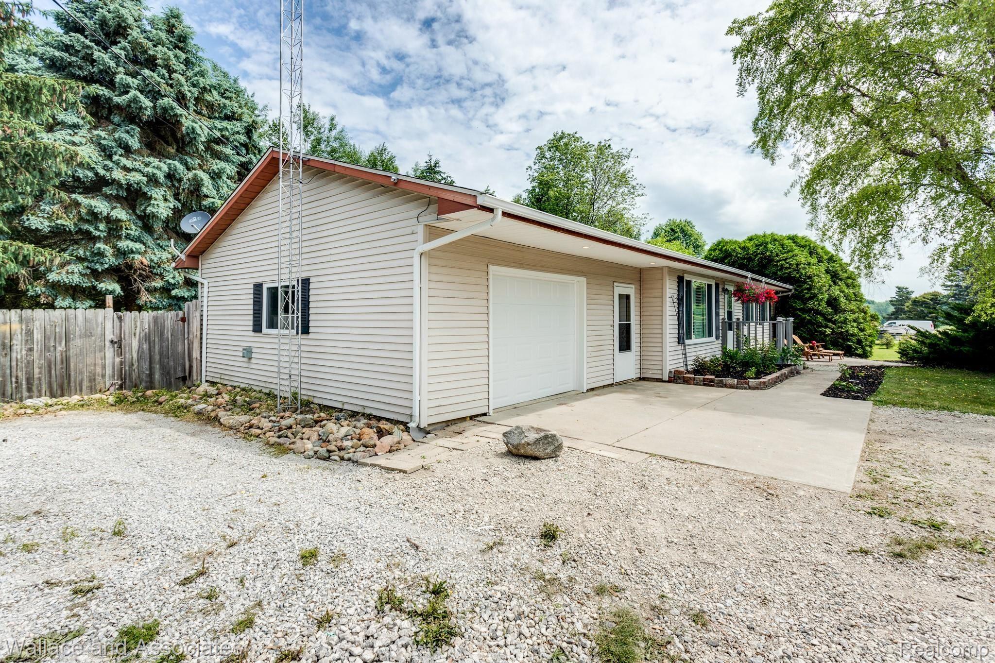 6881 County Farm Rd (3 of 37).jpg