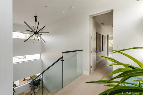 $3,300,000 | 664 Rosecrans Avenue, Manhattan Beach, CA 90266