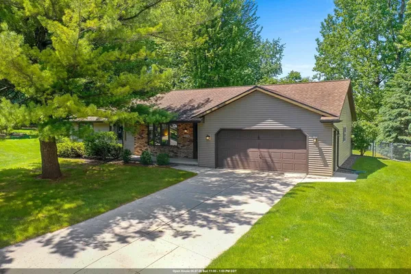 $389,900 | 2254 Ledvina Circle, Green Bay, WI 54313