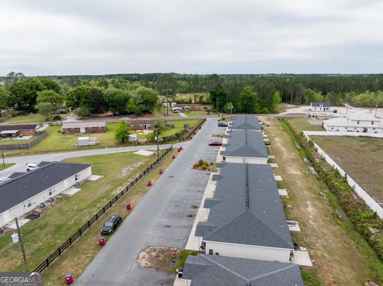 609 Beach Road Baxley, GA 31513 - Photo 3 of 21