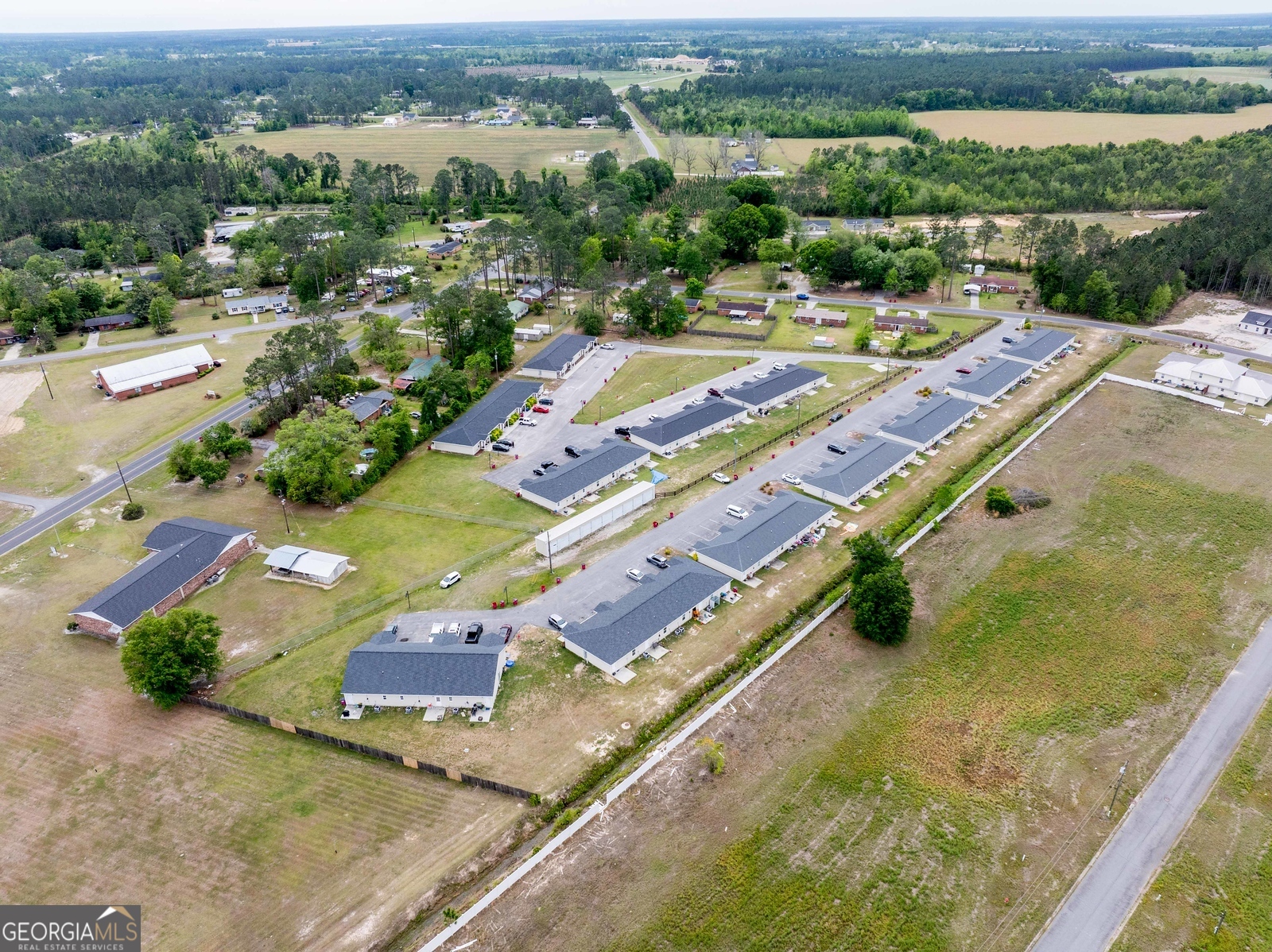 609 Beach Road Baxley, GA 31513 - Photo 9 of 21